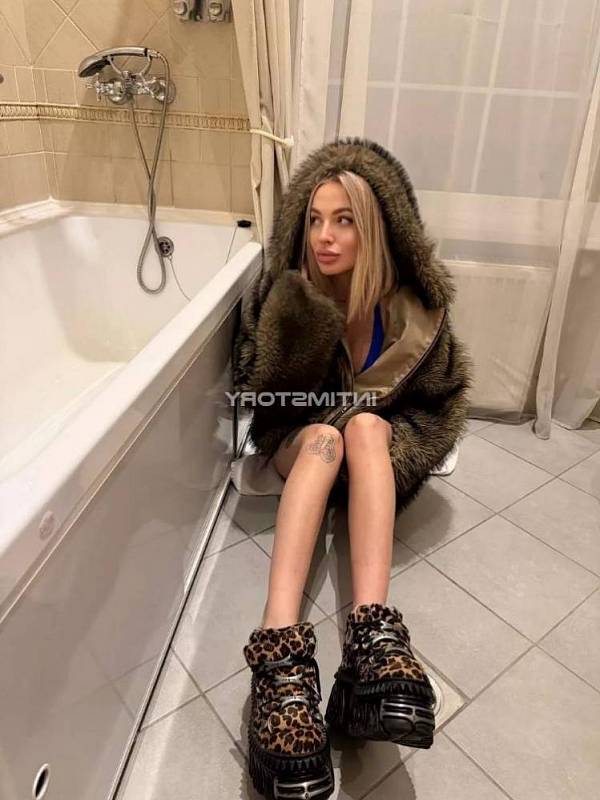 проститутка Лизонька в стране чудес 2